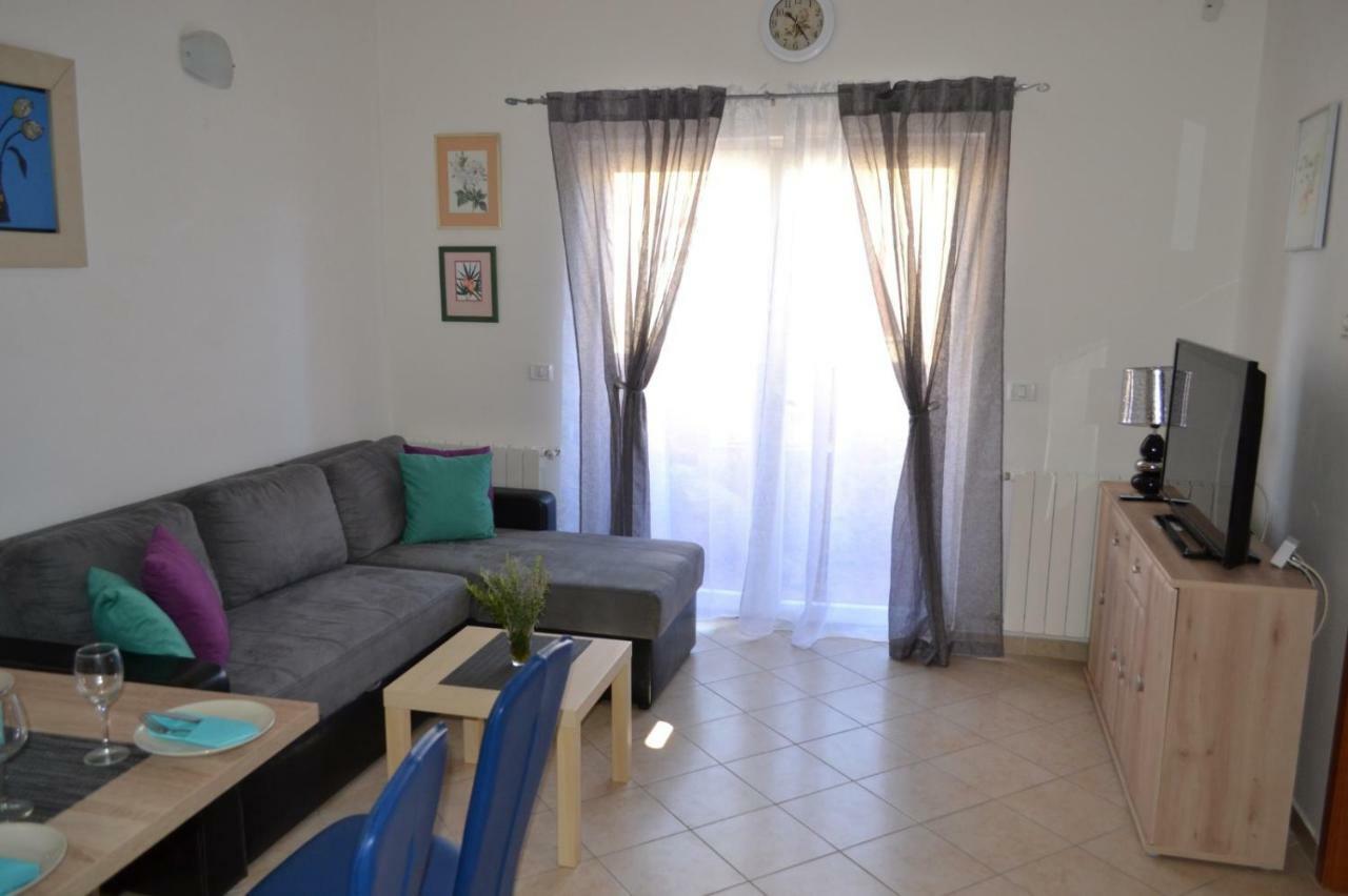 Apartment Din Banjole Eksteriør bilde